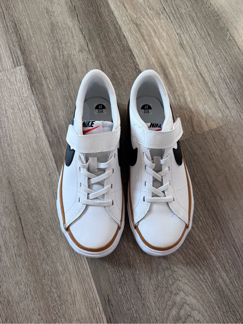 Nike Court Legacy Slip On